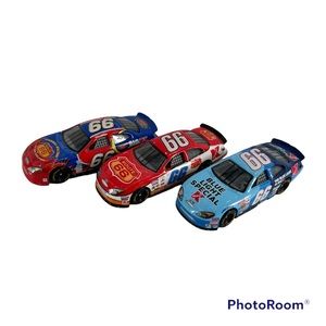 Racing Champions #66 Darrell Waltrip 1:64 Scale Nascar Diecast Car Y2K Lot of 3